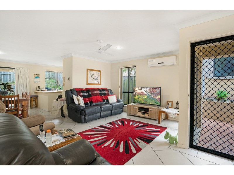 4/24 Amsonia Court, Arundel QLD 4214