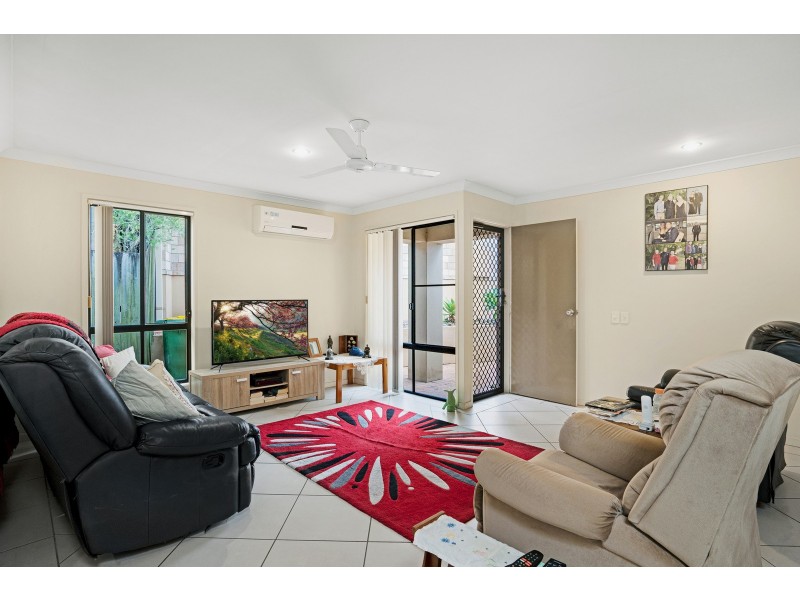 4/24 Amsonia Court, Arundel QLD 4214