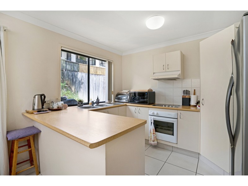 4/24 Amsonia Court, Arundel QLD 4214