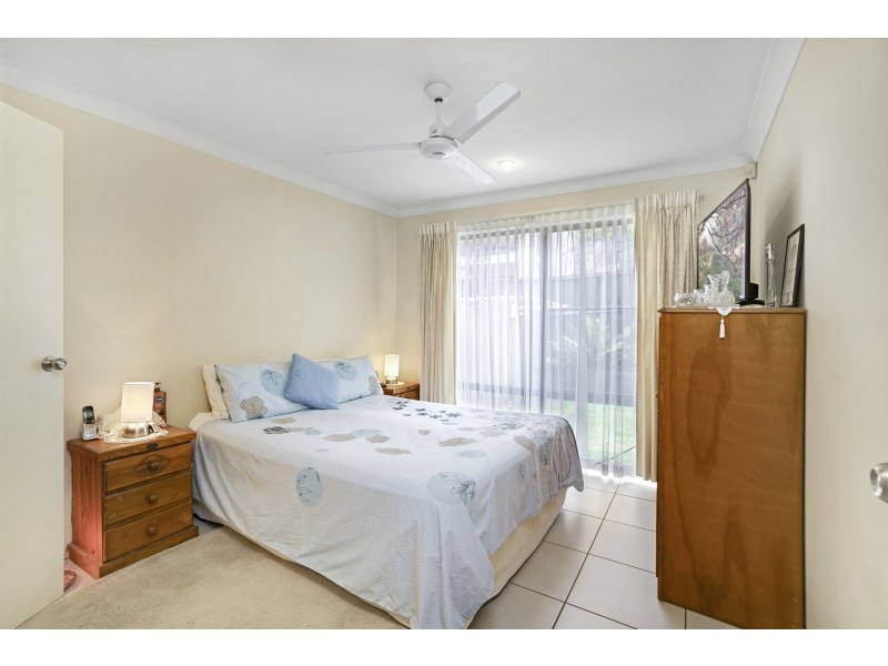4/24 Amsonia Court, Arundel QLD 4214
