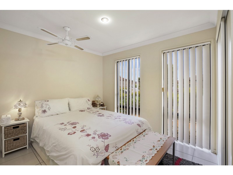 4/24 Amsonia Court, Arundel QLD 4214