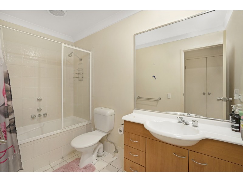 4/24 Amsonia Court, Arundel QLD 4214