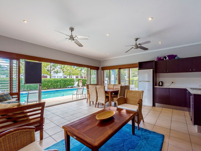 19/1 Riverwalk Avenue, Robina QLD 4226