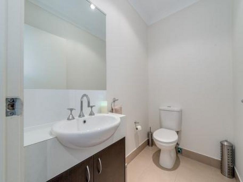 7 Peregrine Street, Reedy Creek QLD 4227