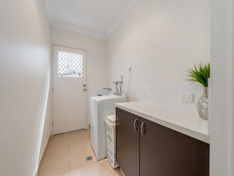 7 Peregrine Street, Reedy Creek QLD 4227