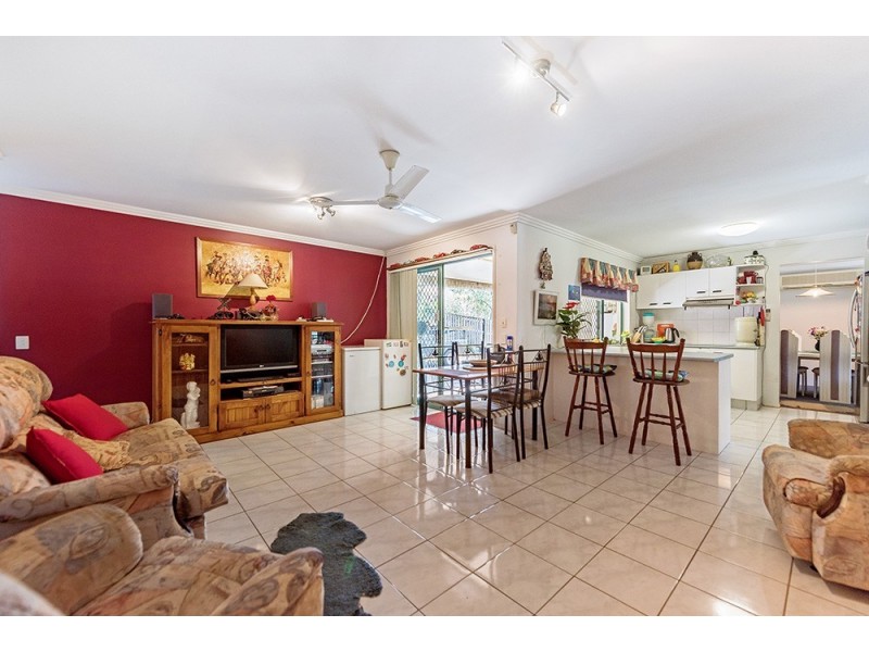 15 Langport Parade, Mudgeeraba QLD 4213
