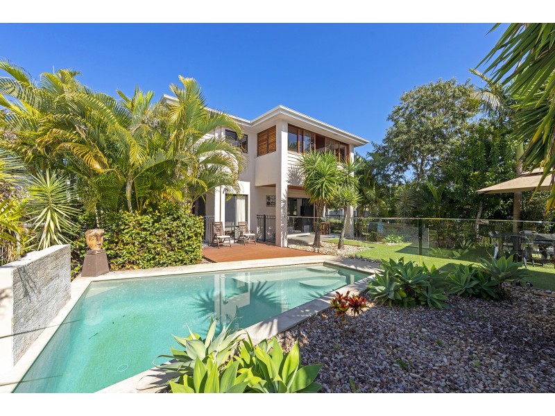 64 Riverside Terrace, Windaroo QLD 4207
