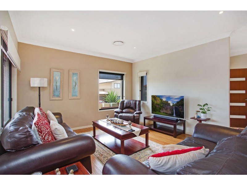 2/9 Palma Crescent, Varsity Lakes QLD 4227