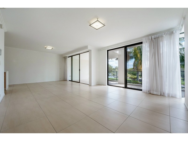 17/9 Moores Crescent, Varsity Lakes QLD 4227