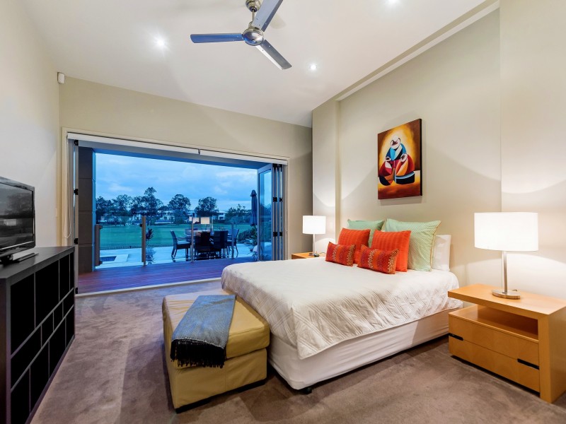 2015 The Boulevarde, Benowa QLD 4217