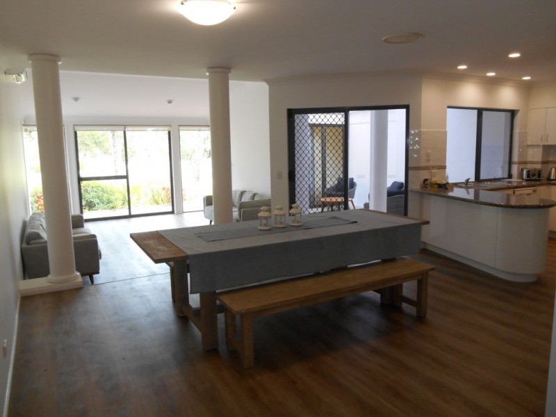 142/125 Santa Cruz Blvd, Clear Island Waters QLD 4226