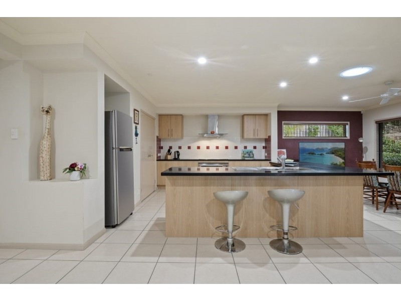 94 Observatory Drive, Reedy Creek QLD 4227