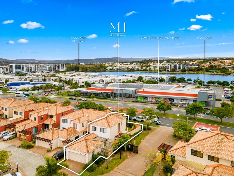 3/302 Christine Avenue, Varsity Lakes QLD 4227