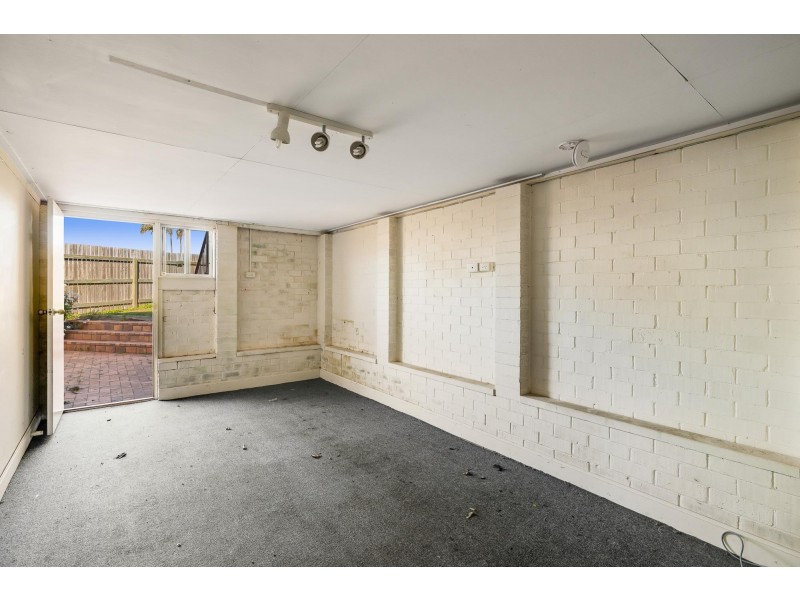 8 Leichhardt Street, Centenary Heights QLD 4350