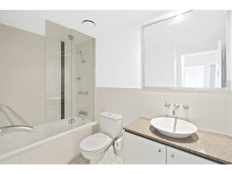 93/251 Varsity Parade, Varsity Lakes QLD 4227