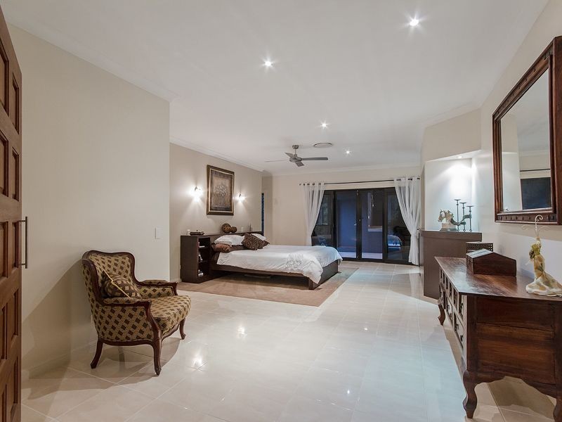 77 Lawnhill Drive, Nerang QLD 4211