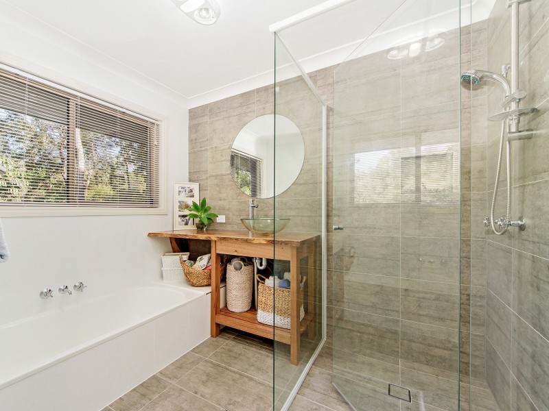 2 Nash Road, Worongary QLD 4213