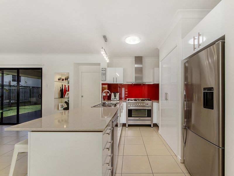 7 Skyburnett Street, Reedy Creek QLD 4227