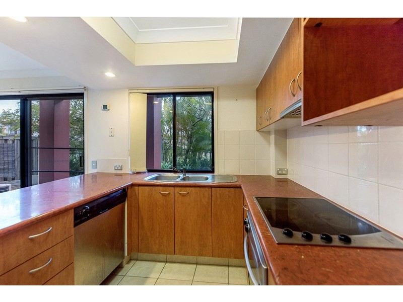 33/302 Christine Avenue, Varsity Lakes QLD 4227