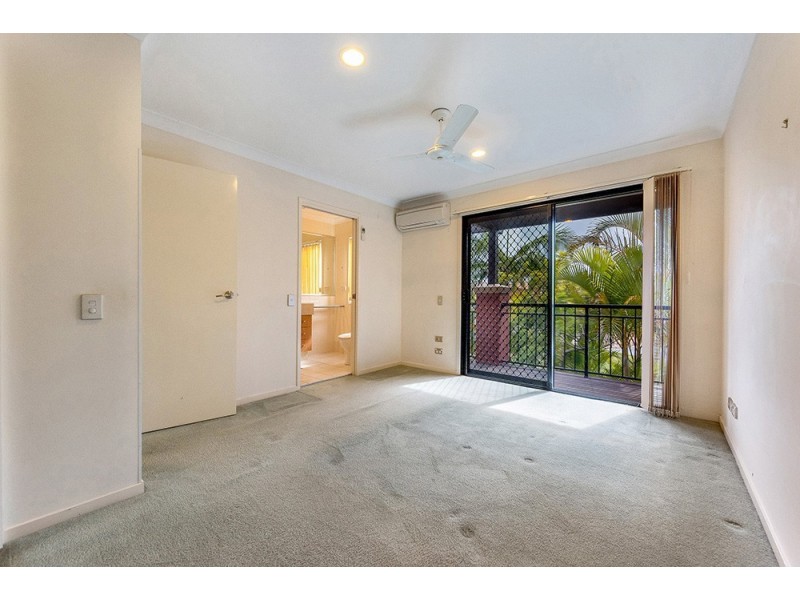 33/302 Christine Avenue, Varsity Lakes QLD 4227