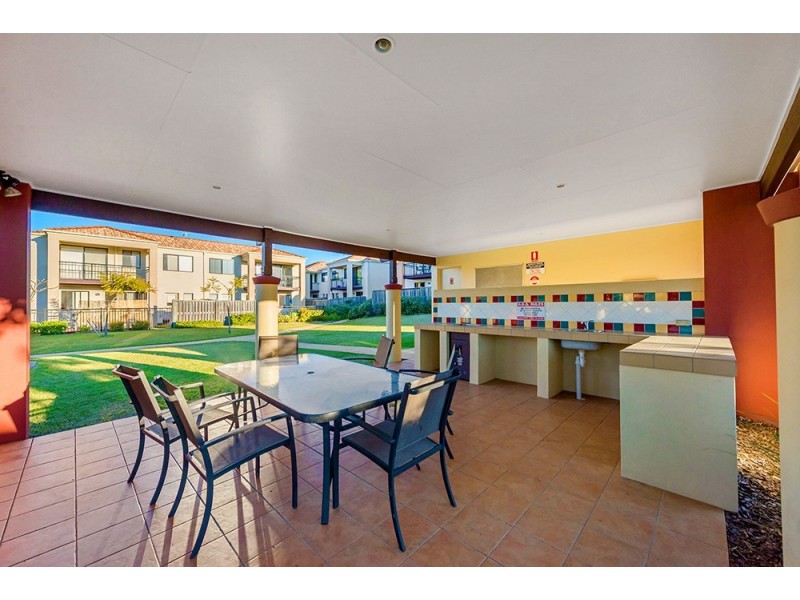 33/302 Christine Avenue, Varsity Lakes QLD 4227