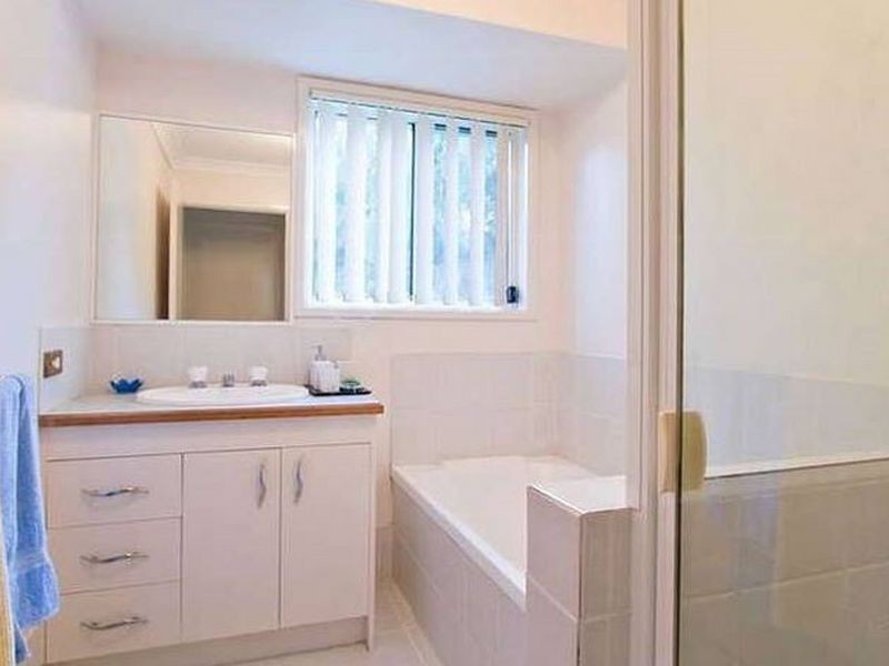 13 Leicester Terrace, Mudgeeraba QLD 4213