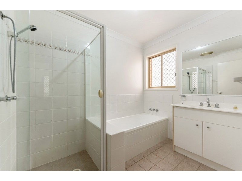 2/24 Ardisia Court, Burleigh Heads QLD 4220