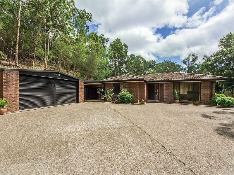 8 Stirling Court, Bonogin QLD 4213