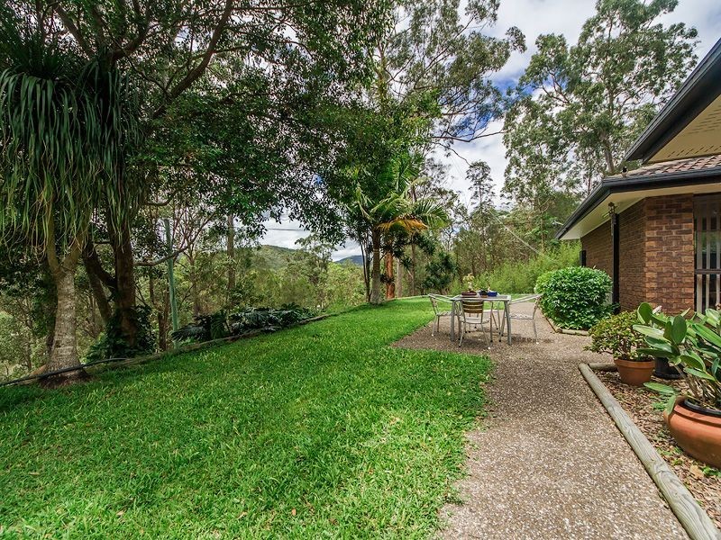 8 Stirling Court, Bonogin QLD 4213