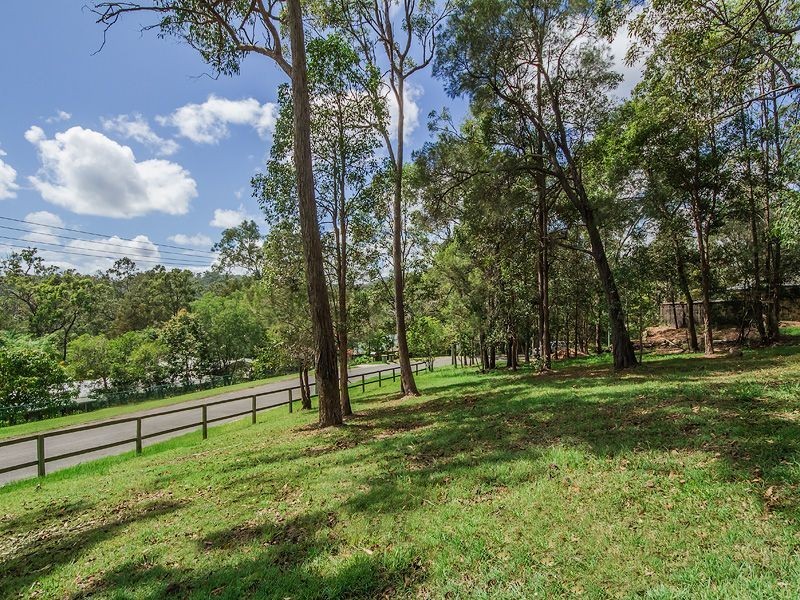 8 Stirling Court, Bonogin QLD 4213