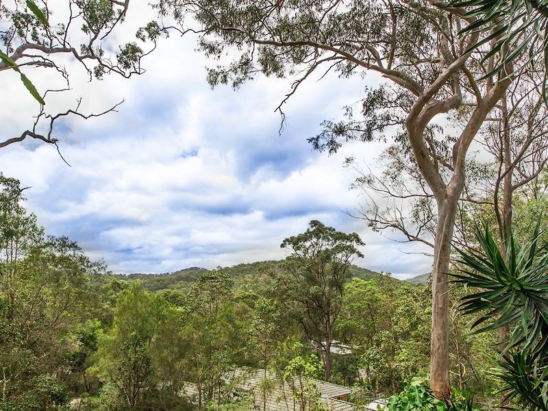 8 Stirling Court, Bonogin QLD 4213
