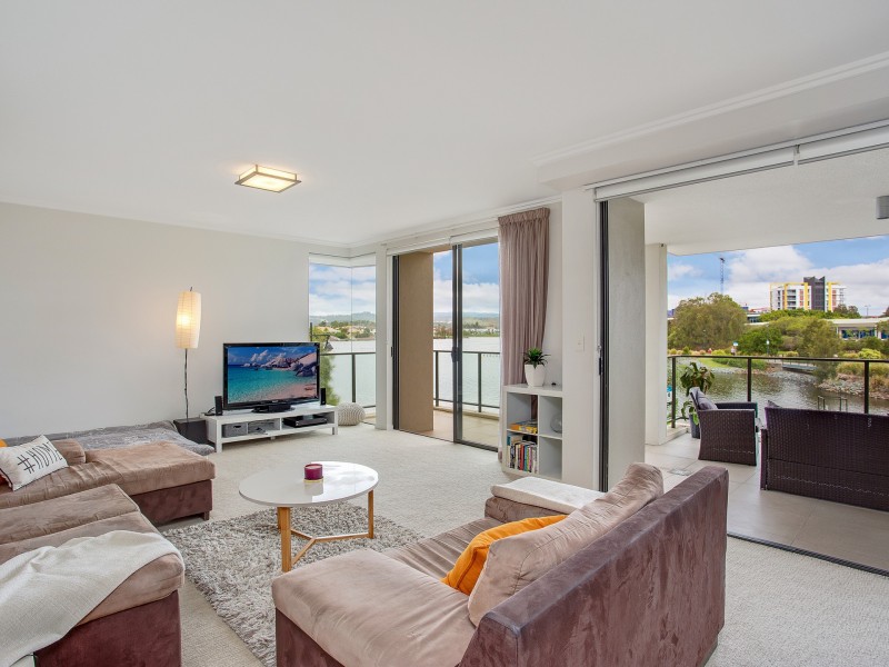 20/9 Moores Crescent, Varsity Lakes QLD 4227