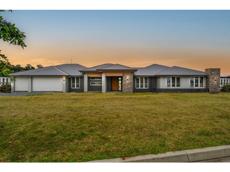 108 Montego Hills Drive, Kingsholme QLD 4208