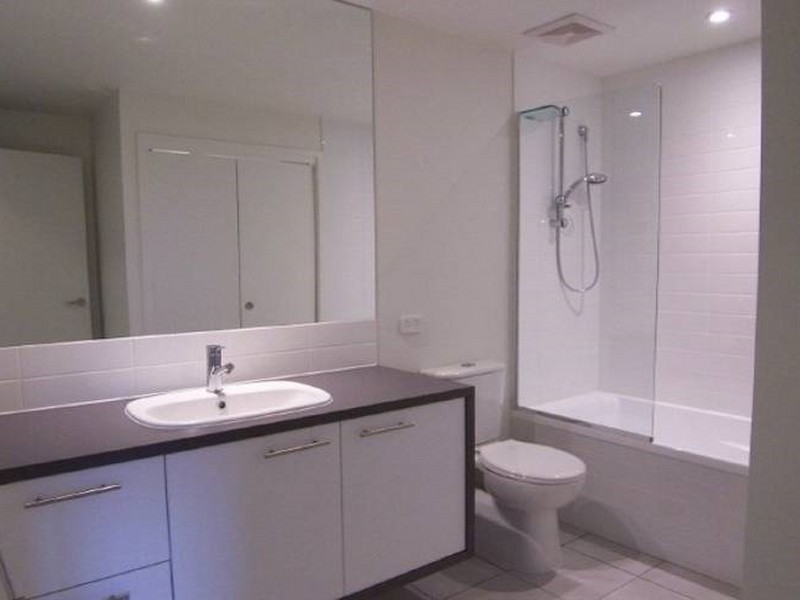 101/2-4 Riverwalk Avenue, Robina QLD 4226