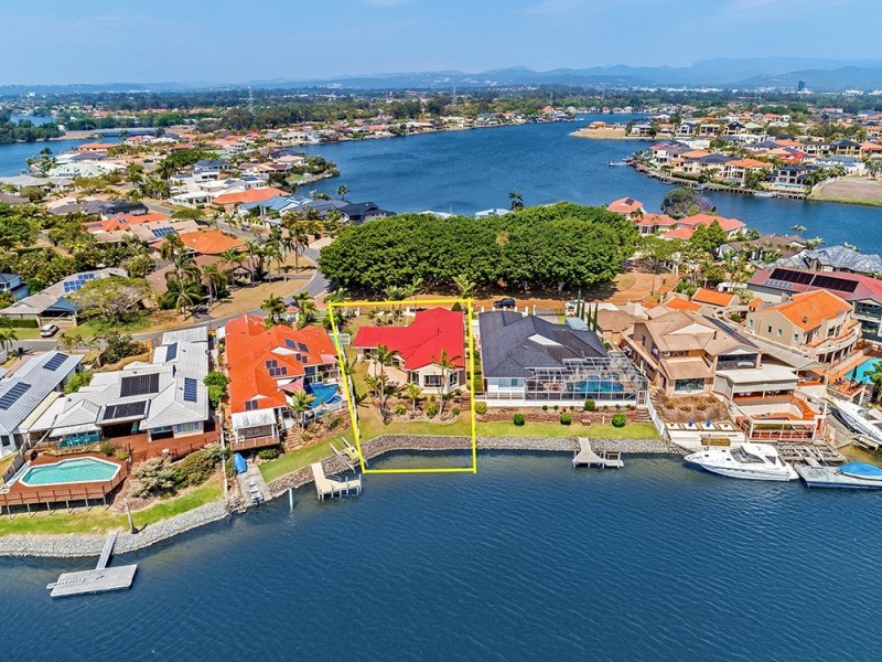 140 Port Jackson Boulevard, Clear Island Waters QLD 4226