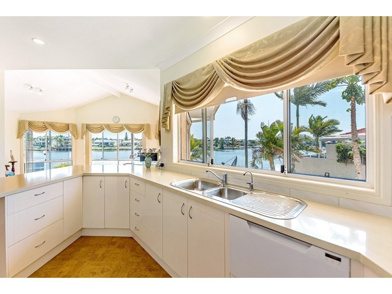 140 Port Jackson Boulevard, Clear Island Waters QLD 4226