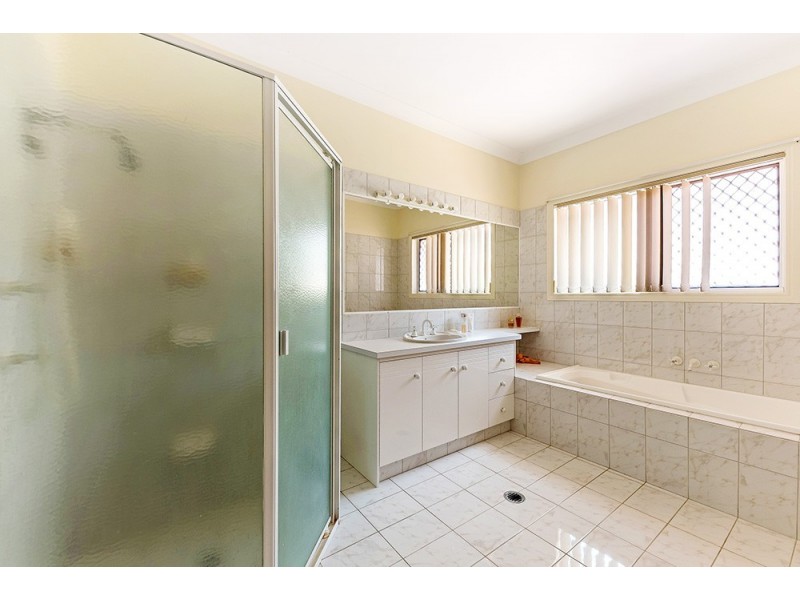 140 Port Jackson Boulevard, Clear Island Waters QLD 4226