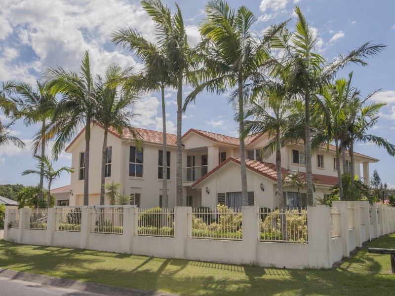 17 Montserrat Court, Clear Island Waters QLD 4226