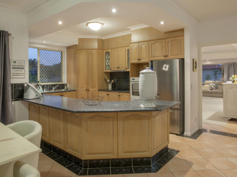 17 Montserrat Court, Clear Island Waters QLD 4226