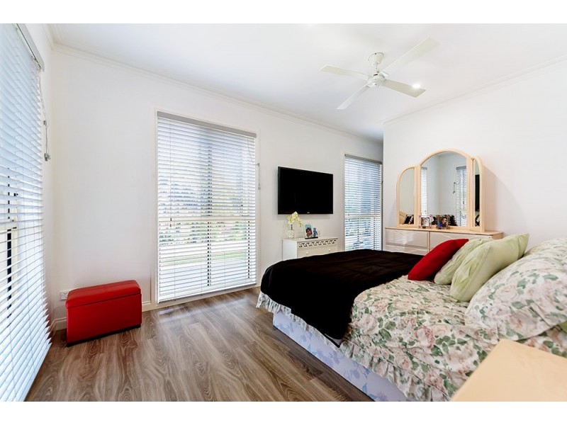 17 Montserrat Court, Clear Island Waters QLD 4226