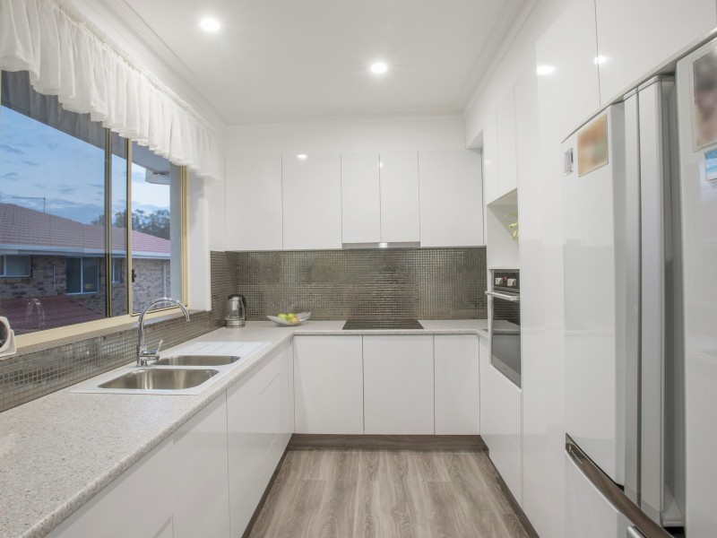 17 Montserrat Court, Clear Island Waters QLD 4226