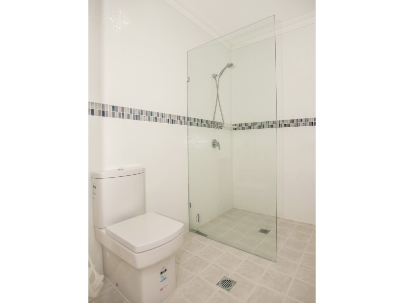 17 Montserrat Court, Clear Island Waters QLD 4226