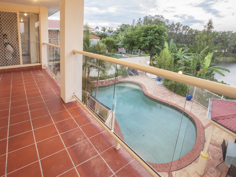 17 Montserrat Court, Clear Island Waters QLD 4226