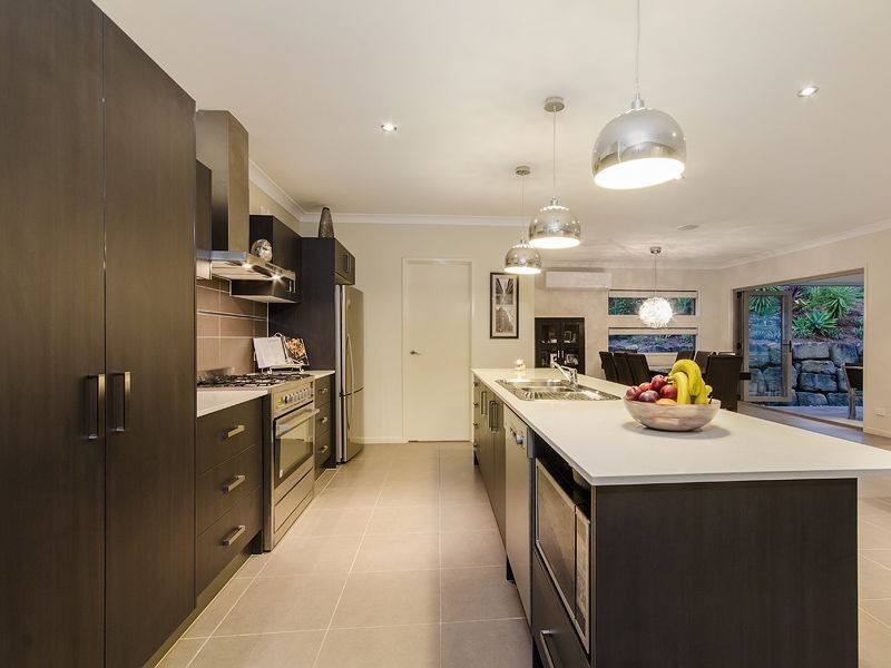 4 Skyburnett Street, Reedy Creek QLD 4227