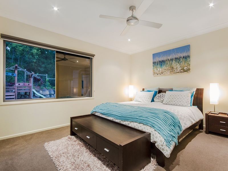 4 Skyburnett Street, Reedy Creek QLD 4227