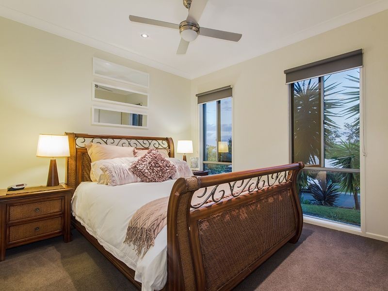 4 Skyburnett Street, Reedy Creek QLD 4227