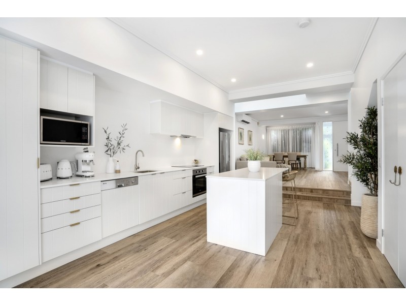 10 Lader Terrace, Varsity Lakes QLD 4227