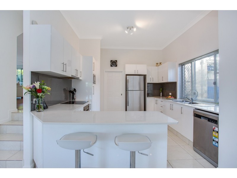 14 Anglesea Court, Robina QLD 4226