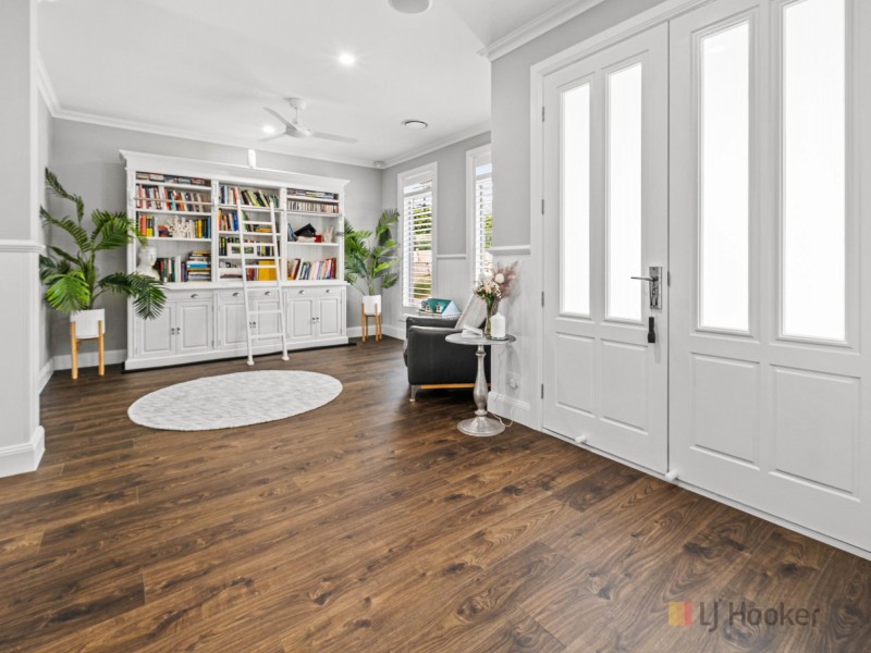 9 Stockman Street, Kingsholme QLD 4208