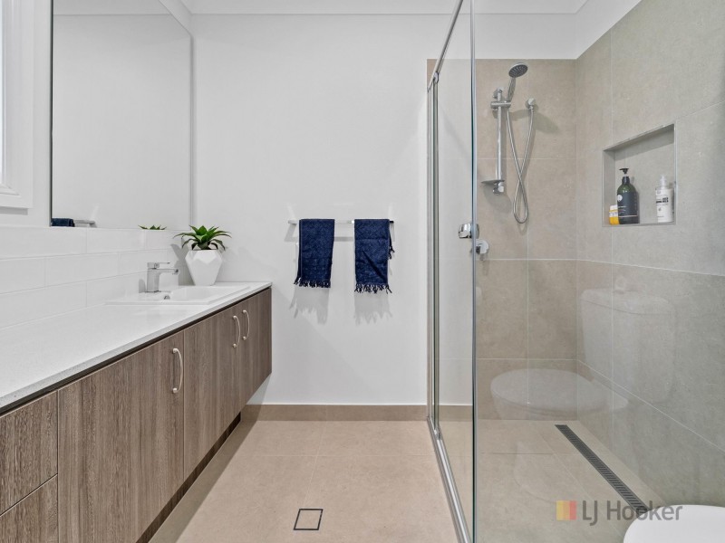 9 Stockman Street, Kingsholme QLD 4208